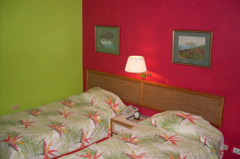 Coral Cove Marina Hotel Chaguaramas Экстерьер фото